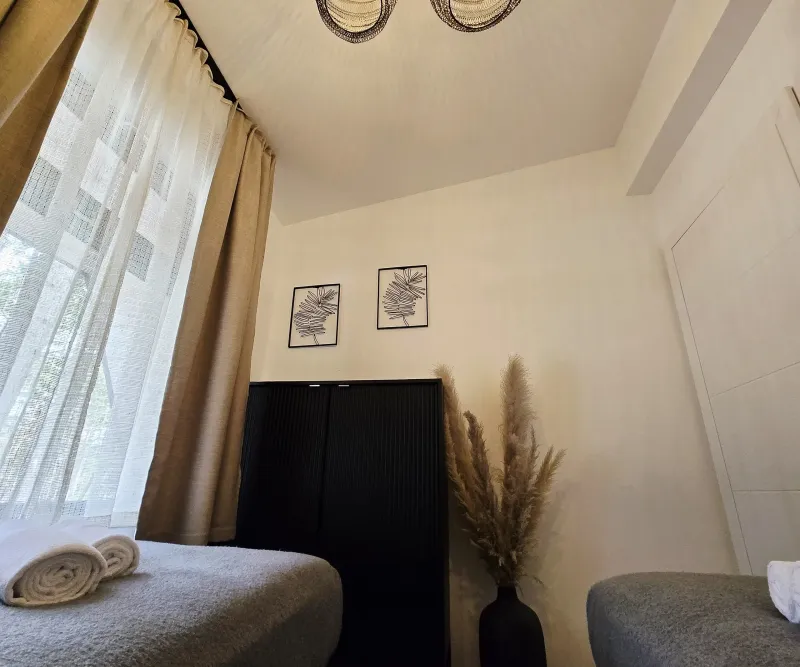 Salon z nowoczesnym wyposażeniem Fly House Łeba